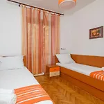 Mario - Veliki Stan Za Odmor - Terasa- Vrt - Bazen - Pogled More, Izoliran Apartment Orasac