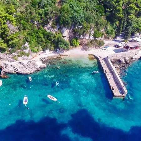 Mario - Veliki Stan Za Odmor - Terasa- Vrt - Bazen - Pogled More, Izoliran * Orasac